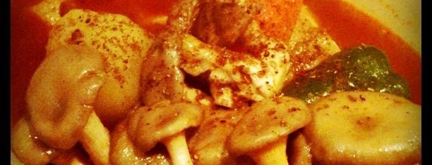 スリランカ狂我国 is one of My favorites for Soup Curry Places.