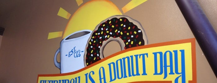 Every Day Is A Donut Day is one of Locais curtidos por Megan.