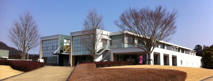 茨城県陶芸美術館 is one of Jpn_Museums.