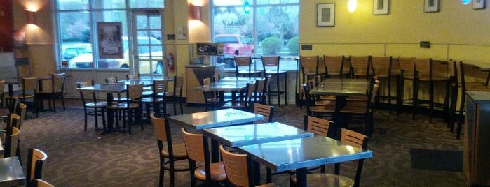 Qdoba Mexican Grill is one of Tempat yang Disukai Emily.