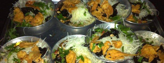 Gỏi Khô Bò @ Le Van Tam Park is one of Vietnamese Food.