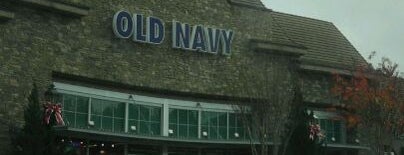 Old Navy is one of Tempat yang Disukai Siuwai.