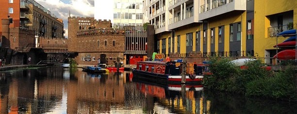 Regent's Canal Towpath (St Pancras) is one of L.