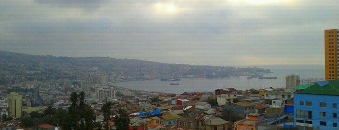 Cerro Barón is one of Valparaíso.