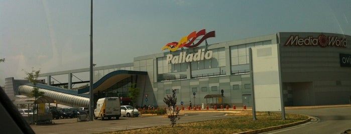 Centro Commerciale Palladio is one of Orte, die Tijana gefallen.