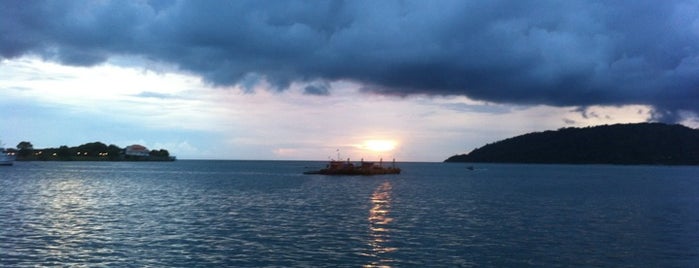 The Waterfront Kota Kinabalu is one of Stacy'ın Beğendiği Mekanlar.