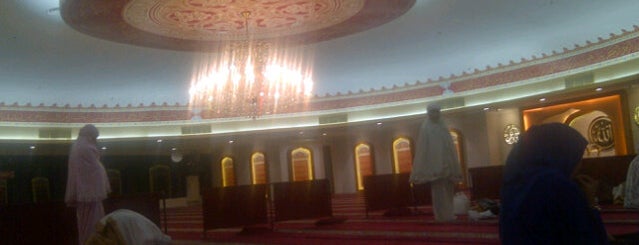 Masjid ALatieF is one of Lugares favoritos de Gondel.