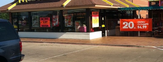 McDonald's is one of Tempat yang Disukai Stacy.