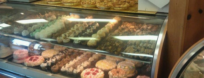 Town Crier Bakery is one of DAY TRIPS!.