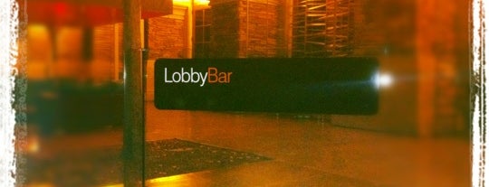 Lobby Bar is one of Locais curtidos por Yvonne.