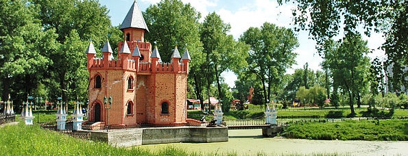 Дитячий парк Казка is one of Дарья'ın Beğendiği Mekanlar.