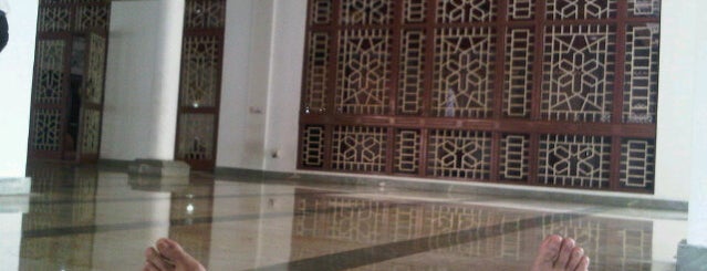 Masjid Nurul Barkah is one of Lugares favoritos de RizaL.