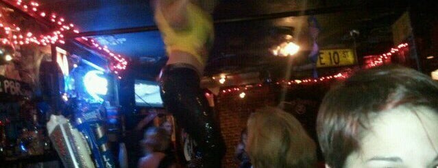 Coyote Ugly Saloon is one of 4 Days in NYC.