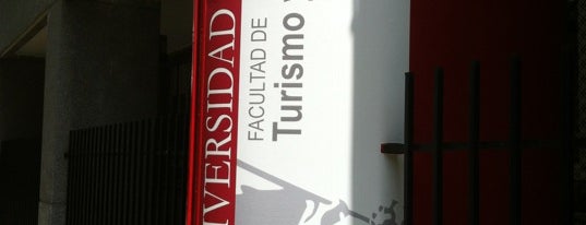 Facultad de Turismo y Finanzas is one of สถานที่ที่ Hoteles ถูกใจ.