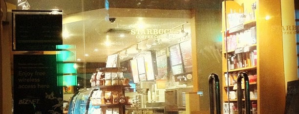 Starbucks Reserve is one of Lugares favoritos de Hengky.