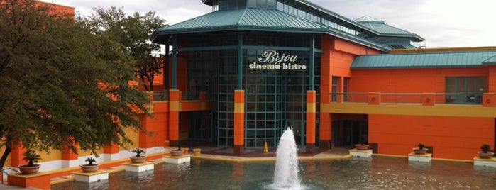 Santikos Bijou Theater is one of สถานที่ที่ Marco ถูกใจ.