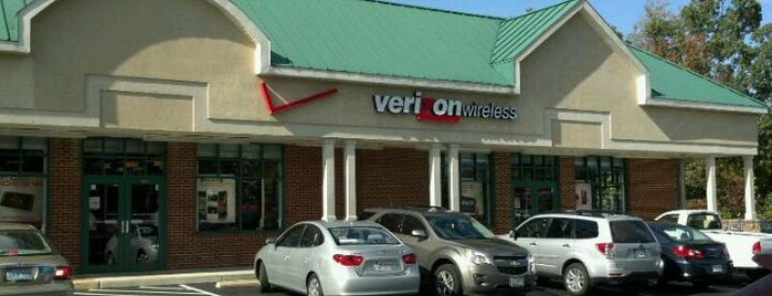 Verizon is one of สถานที่ที่ Alicia ถูกใจ.