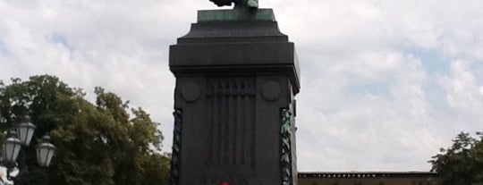 Pushkin Monument is one of A local’s guide: 48 hours in город Москва, Россия.