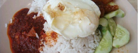 Nasi Lemak Antarabangsa is one of Colors of Kuala Lumpur.