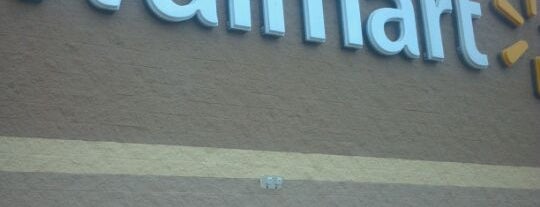 Walmart Supercenter is one of Tempat yang Disukai Zelda.