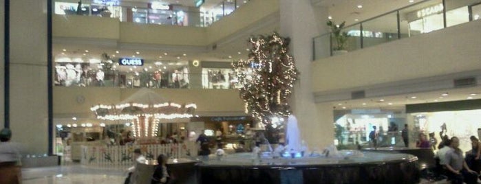Shangri-La Plaza is one of Top picks for Malls.