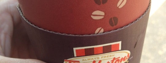 Tim Hortons is one of Mさんのお気に入りスポット.