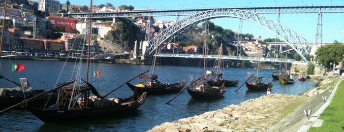 Puente Don Luis I is one of Porto, Portugal.