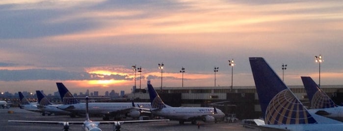 Newark Liberty Uluslararası Havaalanı (EWR) is one of Airports.
