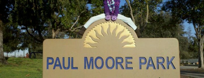 Paul Moore Park is one of Orte, die Kevin gefallen.
