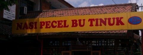 Nasi Pecel Bu Tinuk is one of Culinary~.