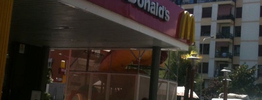 McDonald's is one of Tempat yang Disukai Bea.