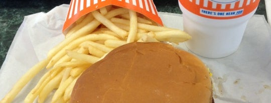 Whataburger is one of Chrisさんのお気に入りスポット.