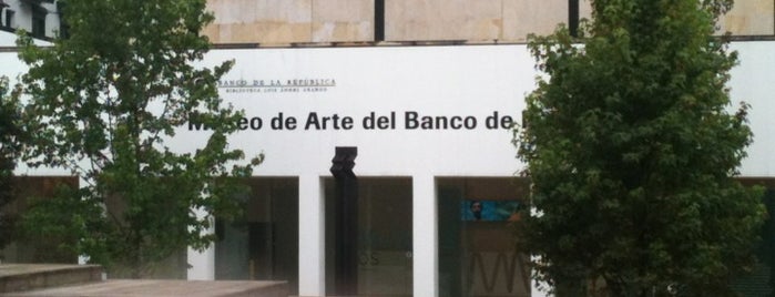 Museo de Arte del Banco de la República is one of En Macondo.
