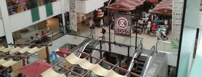Centro Department Store is one of Venue Of Discovery Shopping Mall.