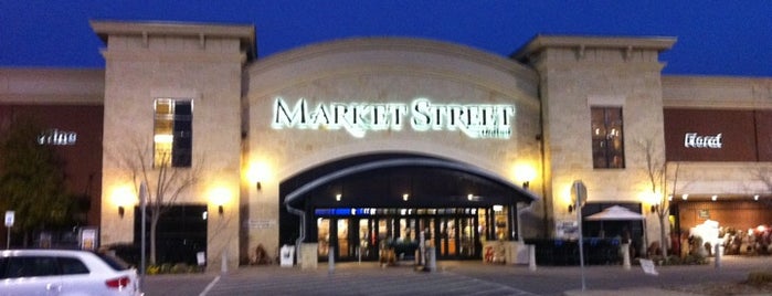 Market Street is one of สถานที่ที่ Greg ถูกใจ.