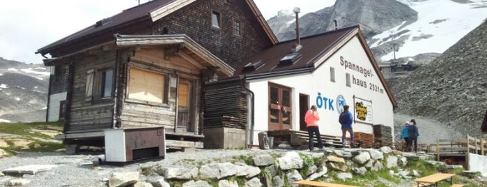 Spannagelhaus (2531m) is one of Lukasさんのお気に入りスポット.