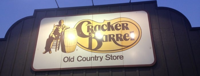 Cracker Barrel Old Country Store is one of Tempat yang Disukai Timothy.