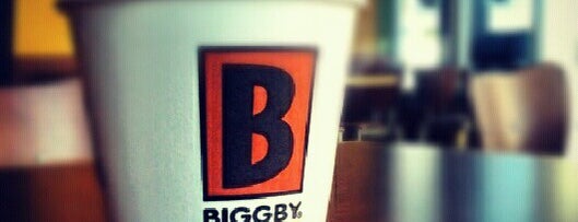 Biggby Coffee is one of Lugares favoritos de Ashley.