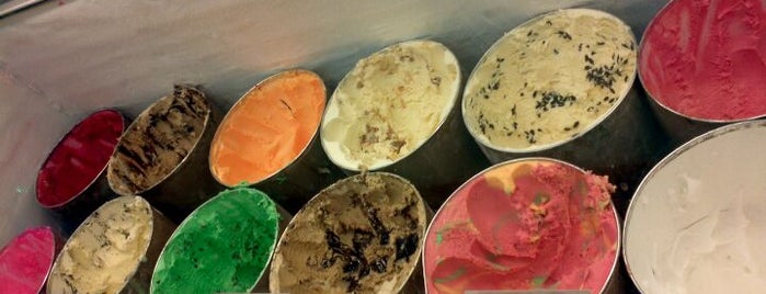 Cowabunga Creamery is one of Lugares favoritos de Alistair.