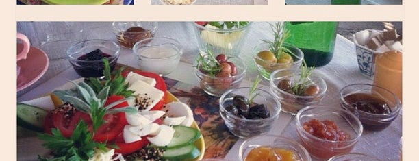 Sakız Restaurant is one of Posti che sono piaciuti a Hatice.