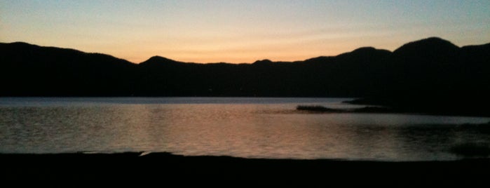 Lake Motosu-ko is one of the most beautiful things.