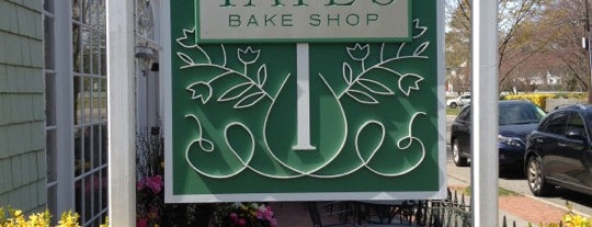Tate's Bake Shop is one of Hamptons.