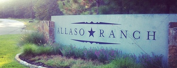 Allaso Ranch is one of สถานที่ที่ Jason ถูกใจ.