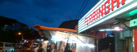 Batu Ferringhi Night Flea Market (Sidewalk Bazaar) is one of Sitios por el mundo.