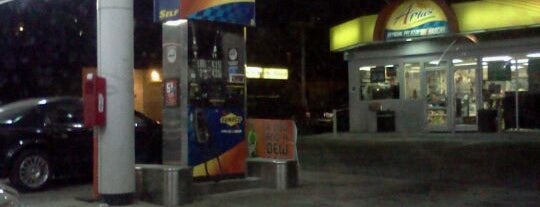APlus at Sunoco is one of Sandyさんのお気に入りスポット.