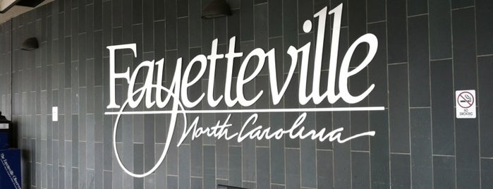 Fayetteville Regional Airport (FAY) is one of Lieux qui ont plu à Daina.