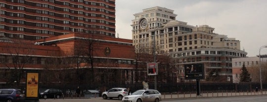 Улица Большая Якиманка is one of Orte, die Julia gefallen.