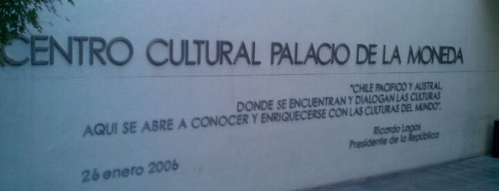 Centro Cultural Palacio La Moneda is one of Museus e História!.