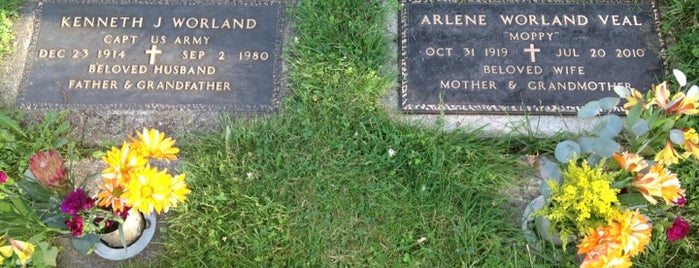 Perl Siskiyou Cemetery is one of Lugares favoritos de Todd.