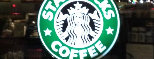 Starbucks is one of James'in Beğendiği Mekanlar.